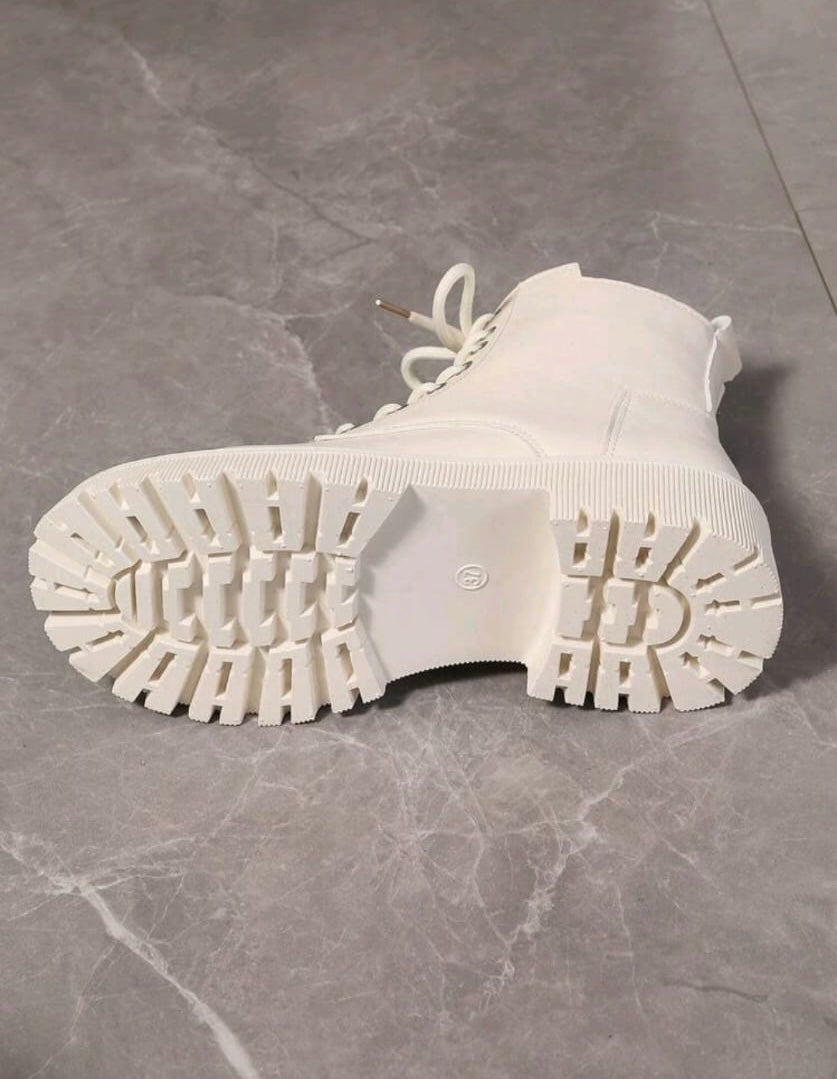 Bon&Bon Women's Winter Warm Lace-Up Boots – White Low Heel Fashion 2025