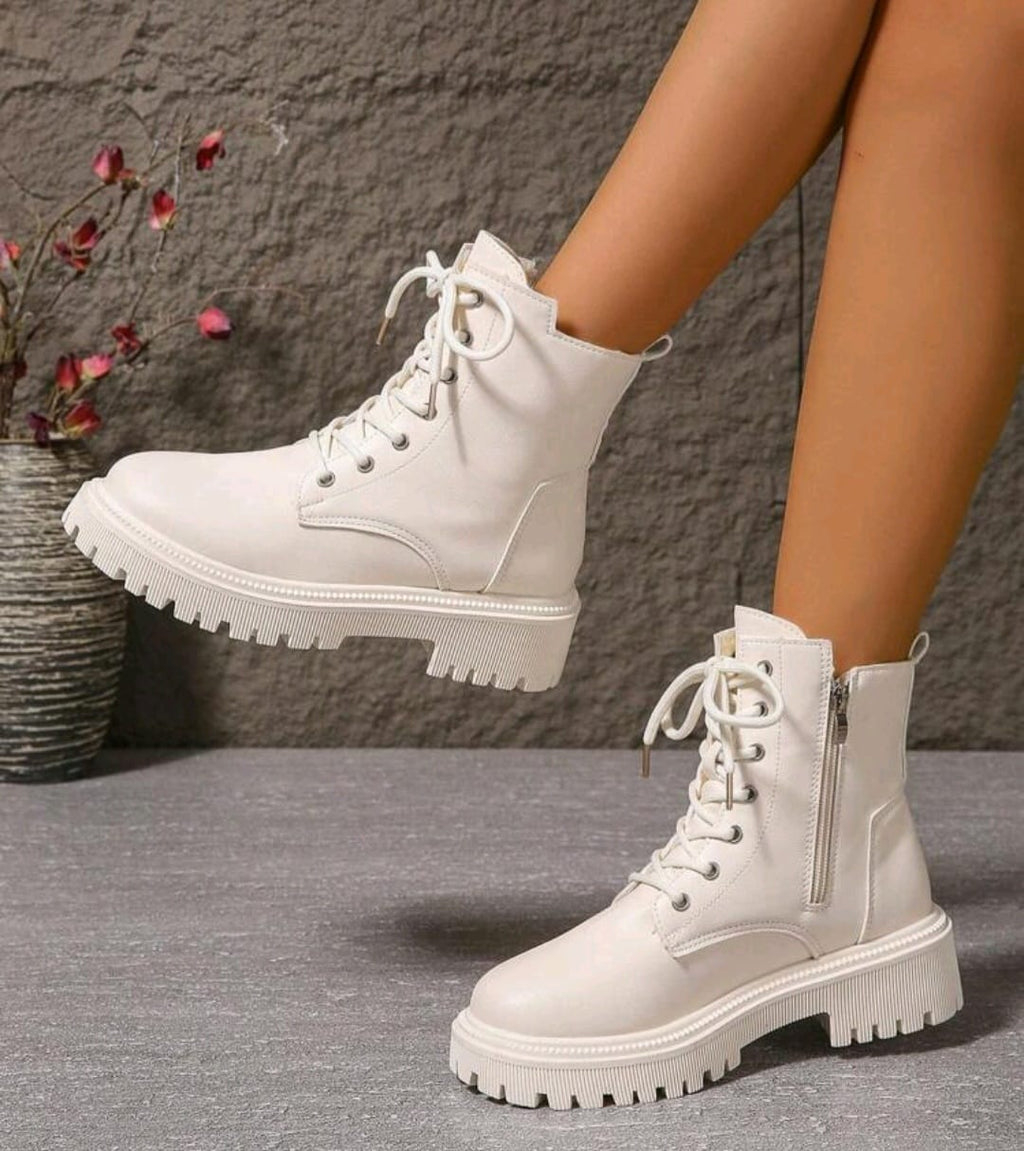 Bon&Bon Women's Winter Warm Lace-Up Boots – White Low Heel Fashion 2025