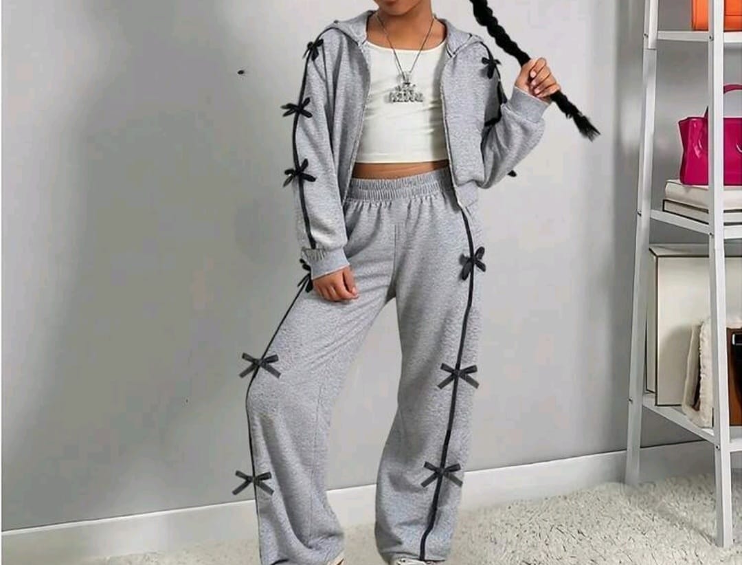 Bon&Bon Girls Winter Fashion Set – Silver Hooded Sweatshirt & Wide Leg Pants